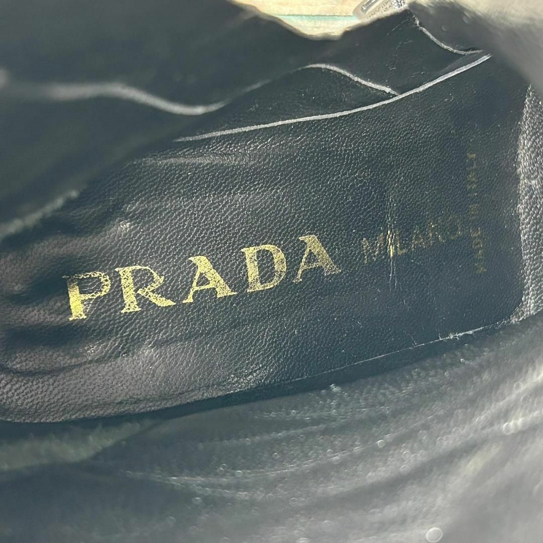 PRADA(プラダ)の美品 PRADA 37 1/2 マットブラック サイドジップ ブーツ レディースの靴/シューズ(ブーツ)の商品写真