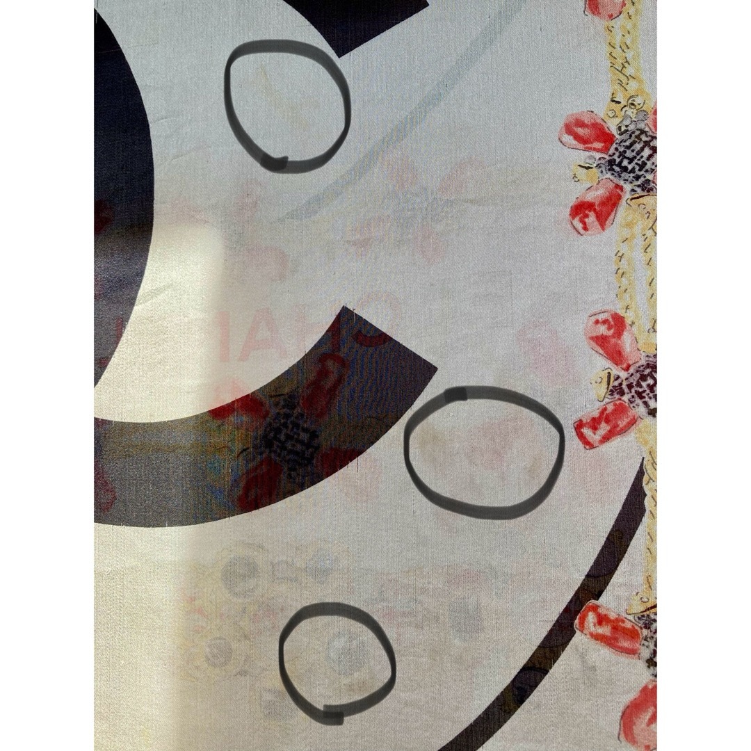 CHANEL(シャネル)のCHANEL スカーフ　大判 ココマーク　ヴィンテージ レディースのファッション小物(バンダナ/スカーフ)の商品写真