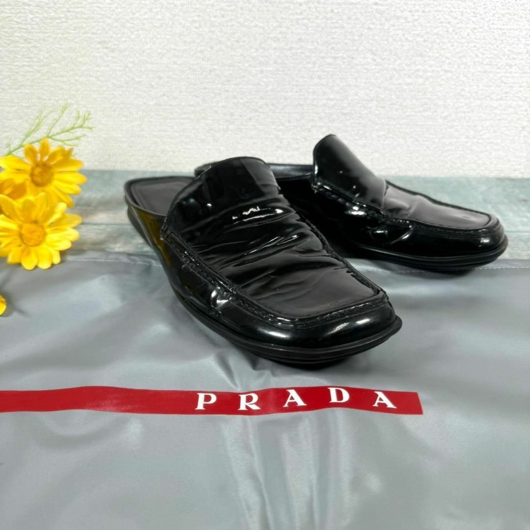PRADA(プラダ)の良品 PRADA 37 エナメル ミュール フラットシューズ レディースの靴/シューズ(ミュール)の商品写真