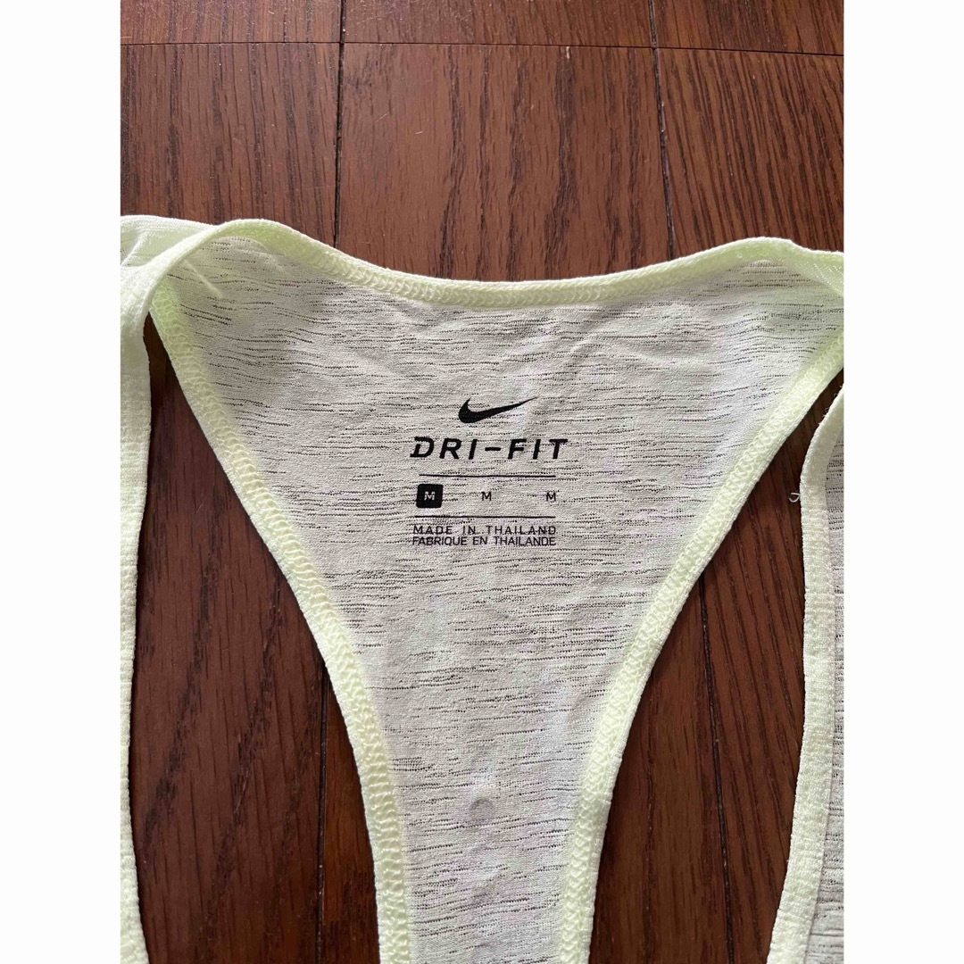 NIKE(ナイキ)のお値下げ中　NIKEトップス　美品💕 レディースのトップス(タンクトップ)の商品写真