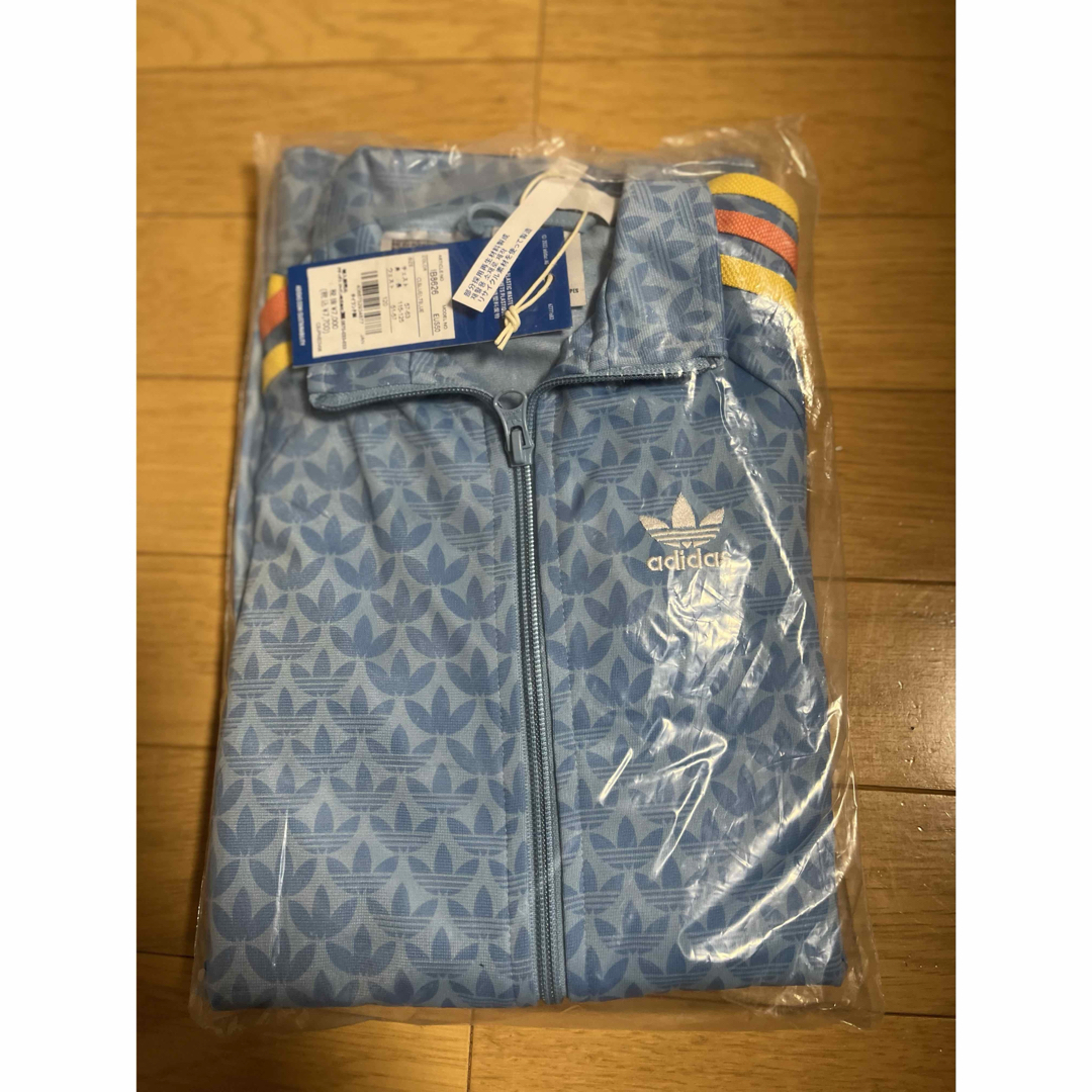 Originals（adidas）(オリジナルス)の新品　アディダス　オリジナルス　120cm モノグラムプリント トラックスーツ キッズ/ベビー/マタニティのキッズ服男の子用(90cm~)(ジャケット/上着)の商品写真