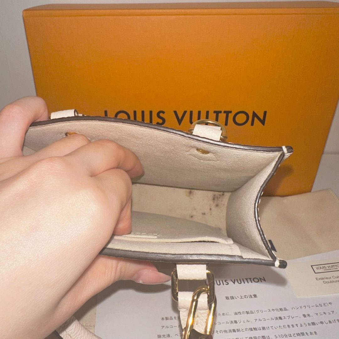 LOUIS VUITTON(ルイヴィトン)の限定コレクションLOUIS VUITTON プティットサックプラ レディースのバッグ(ハンドバッグ)の商品写真