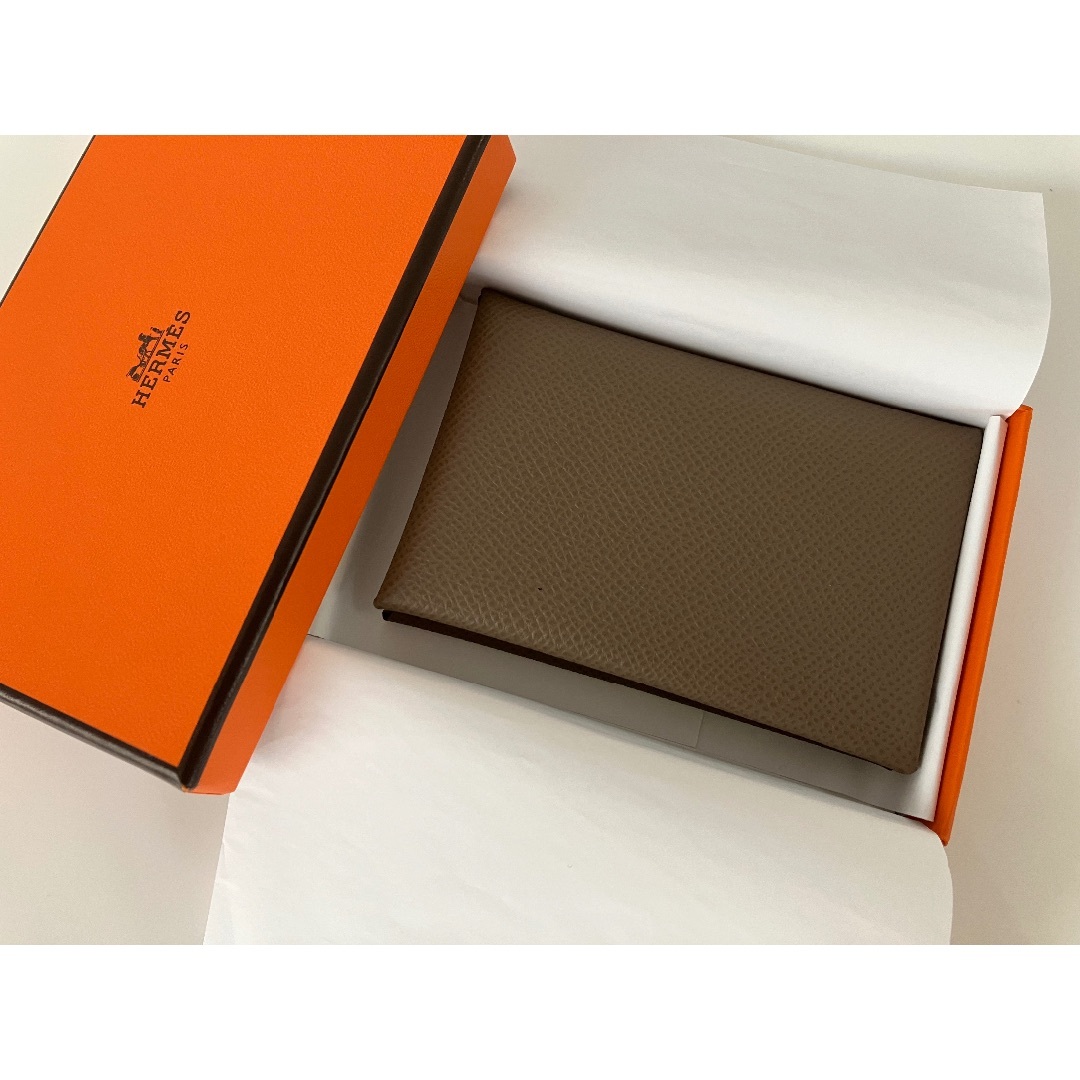 Hermes(エルメス)の【新品】HERMES カードケース　カルヴィ レディースのファッション小物(名刺入れ/定期入れ)の商品写真