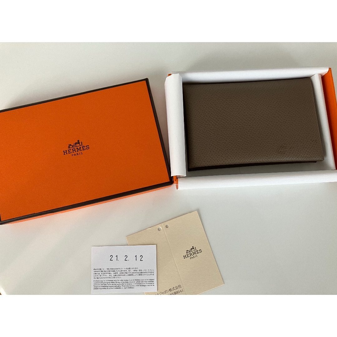 Hermes(エルメス)の【新品】HERMES カードケース　カルヴィ レディースのファッション小物(名刺入れ/定期入れ)の商品写真