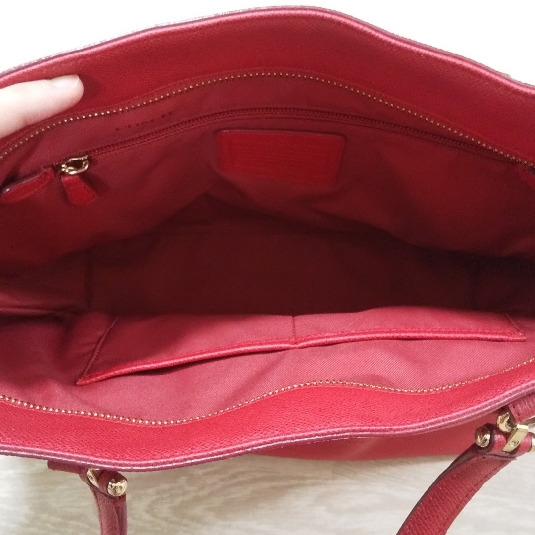 COACH(コーチ)の即決OK‼️送料無料‼️COACH ハンドバッグ 赤 レディースのバッグ(ハンドバッグ)の商品写真