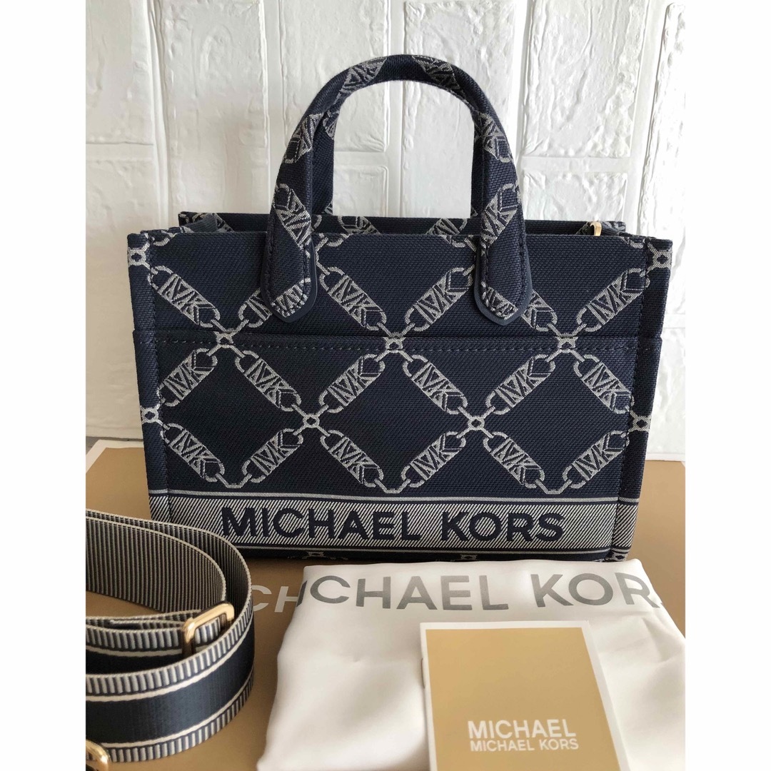 Michael Kors(マイケルコース)のマイケルコース　ショルダーバッグ　トートバッグ　ネイビー　新品 レディースのバッグ(トートバッグ)の商品写真