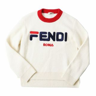 フェンディ(FENDI)の良品◎正規品 伊製 FENDI×FILA フェンディ×フィラ コラボ レディース フロントロゴ刺繍 シルク混 長袖 ニットプルオーバー アイボリー 40(ニット/セーター)