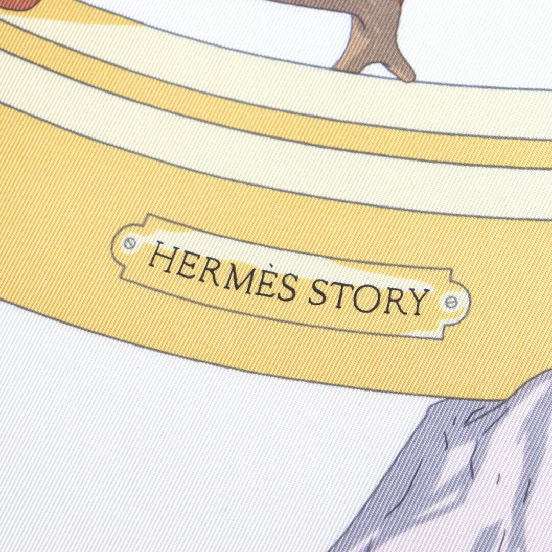 Hermes(エルメス)の未使用▼22SS 定価68200円 HERMES エルメス カレ90 Hermes Story エルメスストーリー シルク100% スカーフ AC/BLANC/BEIGE/MULTIC 仏製 箱 メンズのファッション小物(バンダナ/スカーフ)の商品写真