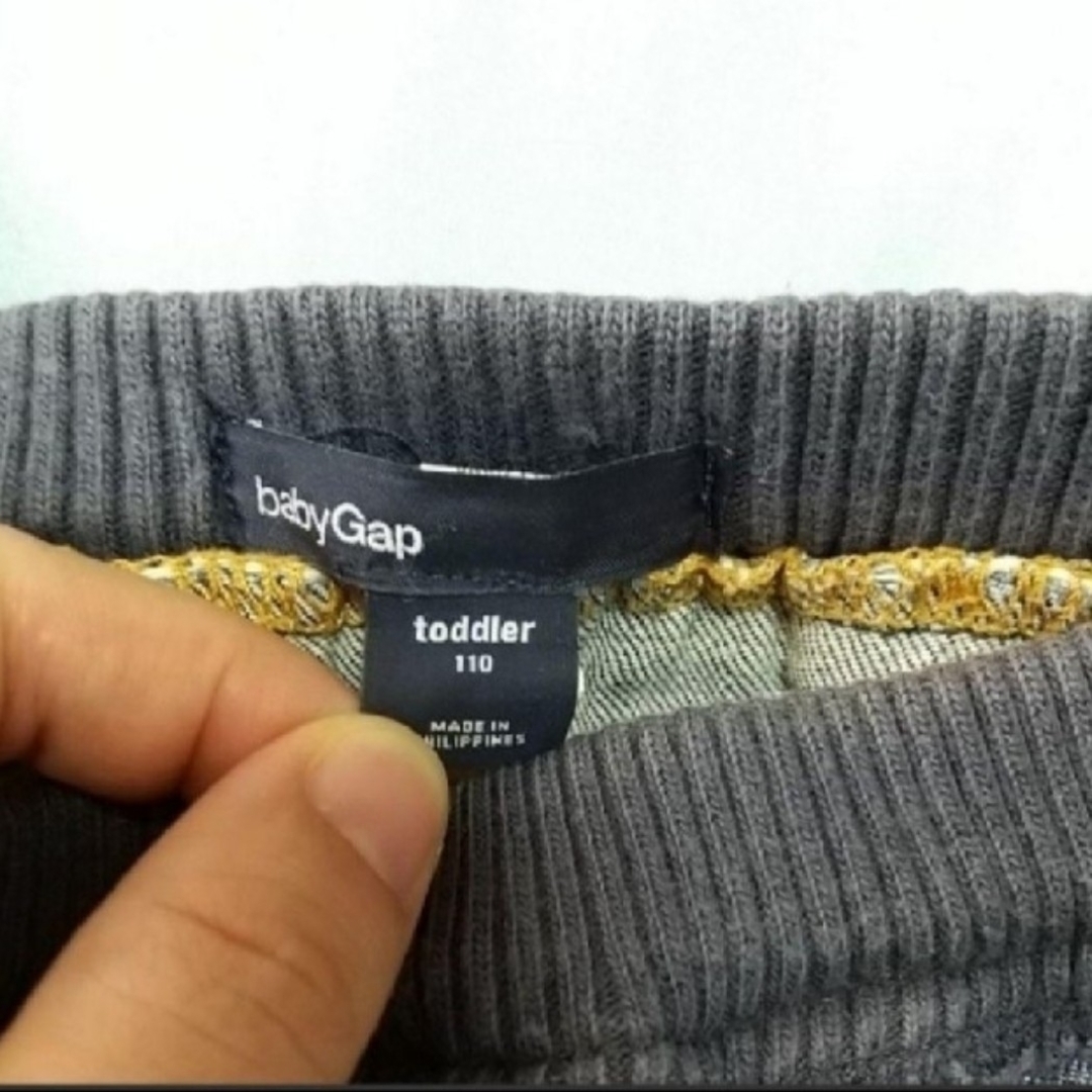 babyGAP(ベビーギャップ)のベビーギャップ ダメージデニムスカート 110センチ ボトムス キッズ/ベビー/マタニティのキッズ服女の子用(90cm~)(スカート)の商品写真