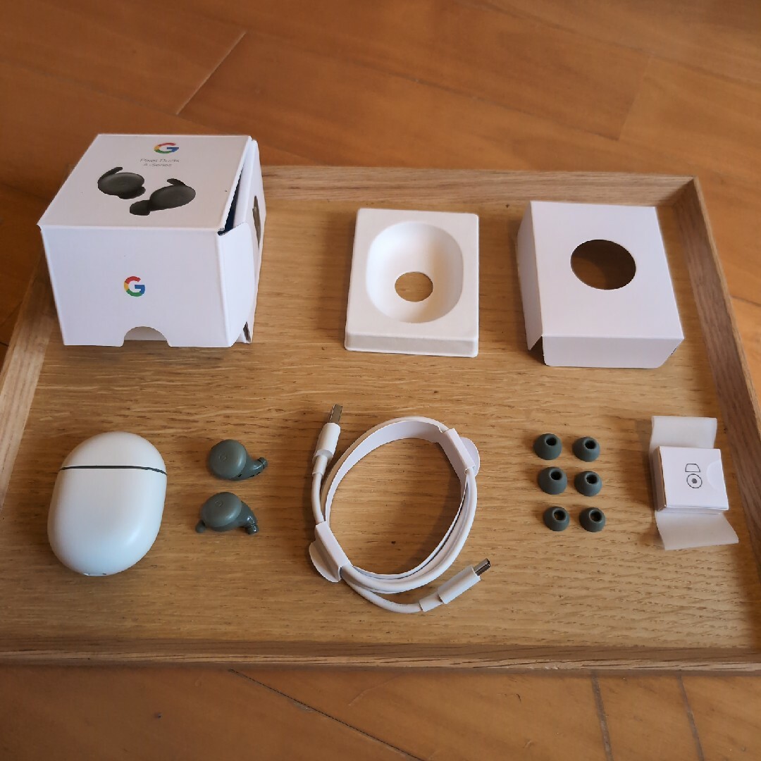 Google Pixel Buds A-Series フルワイヤレスイヤホン … スマホ/家電/カメラのオーディオ機器(ヘッドフォン/イヤフォン)の商品写真