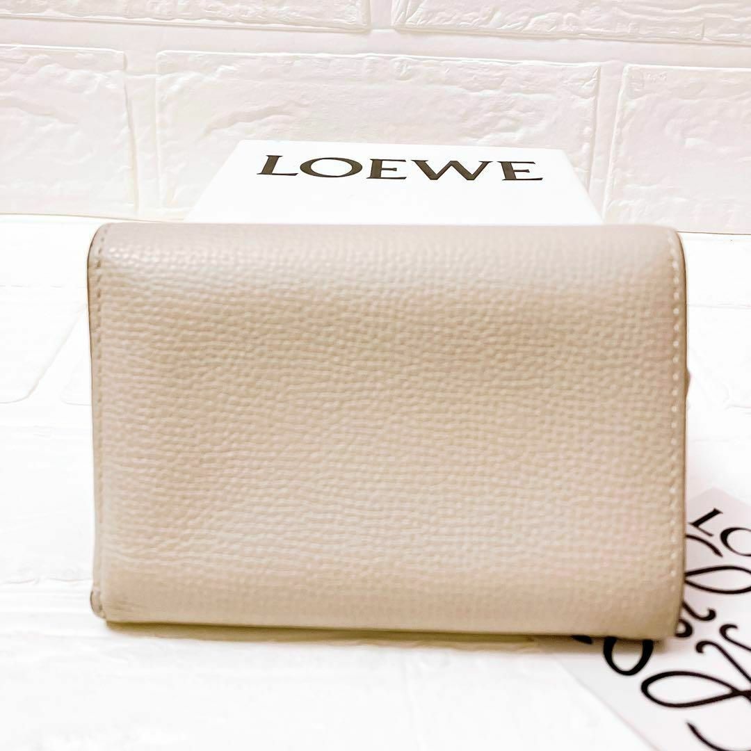 LOEWE(ロエベ)のロエベ LOEWE アナグラム コンパクト 折り財布 レザー SB28 レディースのファッション小物(財布)の商品写真