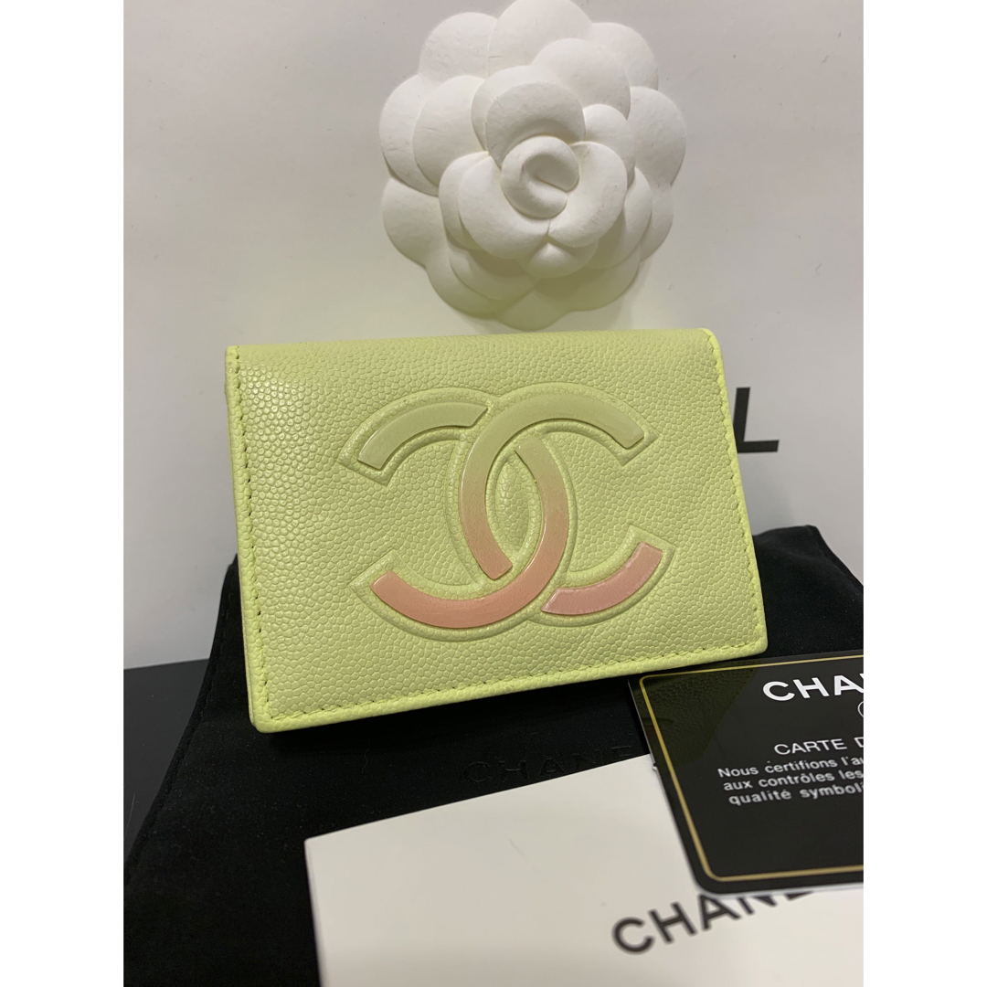 CHANEL(シャネル)の極美品♡海外限定CHANELグラデCOCOコンパクトウォレット♡ メンズのファッション小物(折り財布)の商品写真