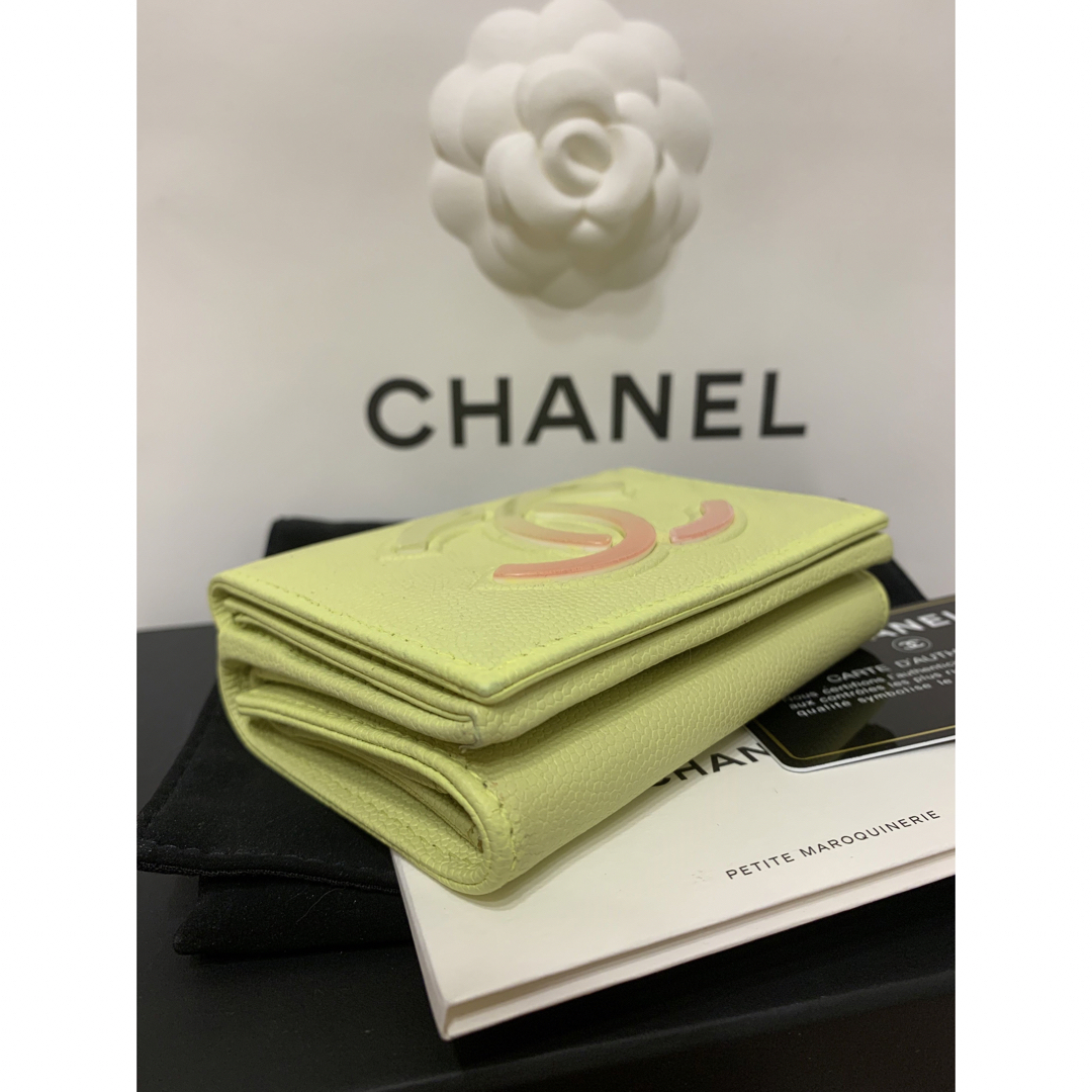 CHANEL(シャネル)の極美品♡海外限定CHANELグラデCOCOコンパクトウォレット♡ メンズのファッション小物(折り財布)の商品写真