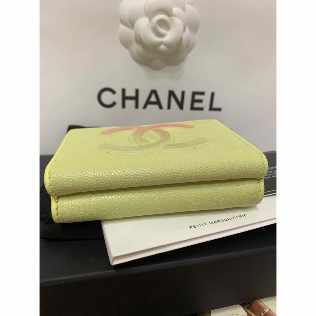 CHANEL(シャネル)の極美品♡海外限定CHANELグラデCOCOコンパクトウォレット♡ メンズのファッション小物(折り財布)の商品写真