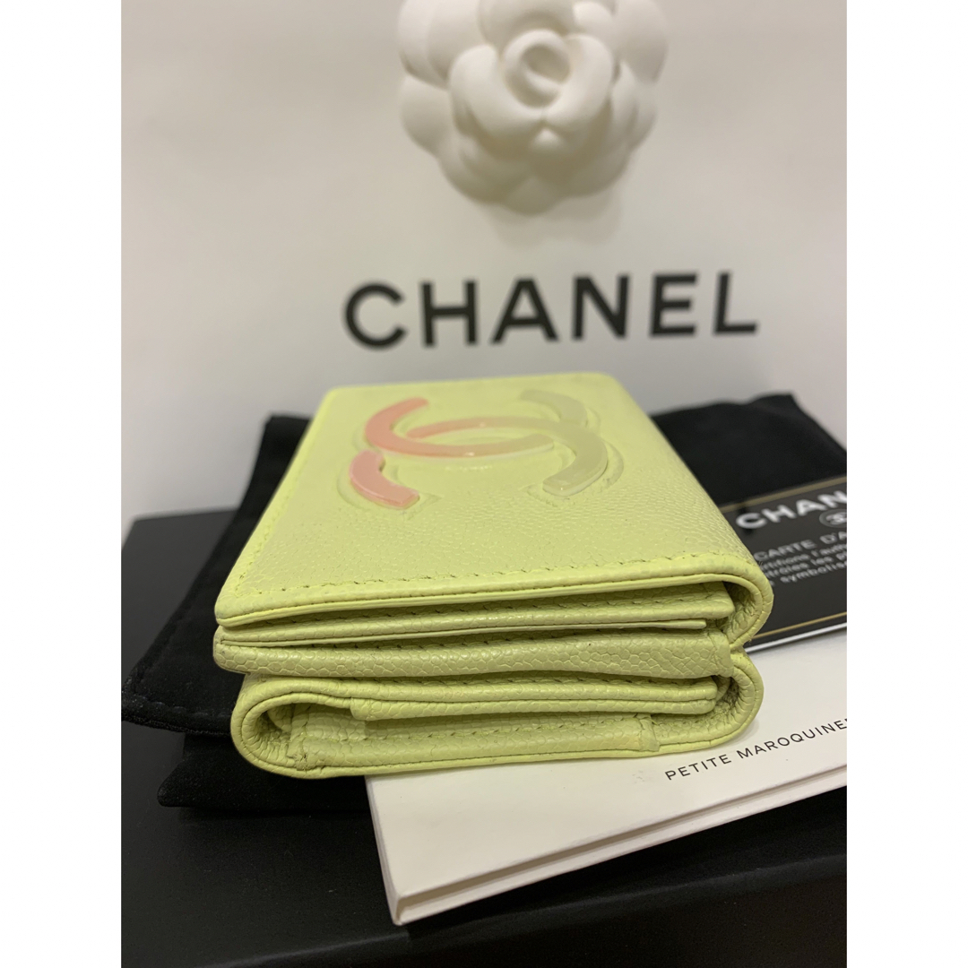 CHANEL(シャネル)の極美品♡海外限定CHANELグラデCOCOコンパクトウォレット♡ メンズのファッション小物(折り財布)の商品写真