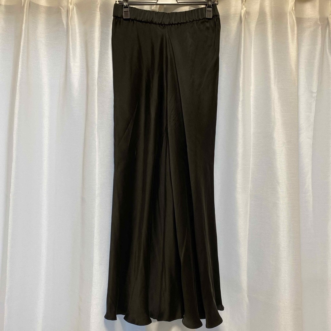 DEUXIEME CLASSE(ドゥーズィエムクラス)のシルクサテンマキシスカート レディースのスカート(ロングスカート)の商品写真
