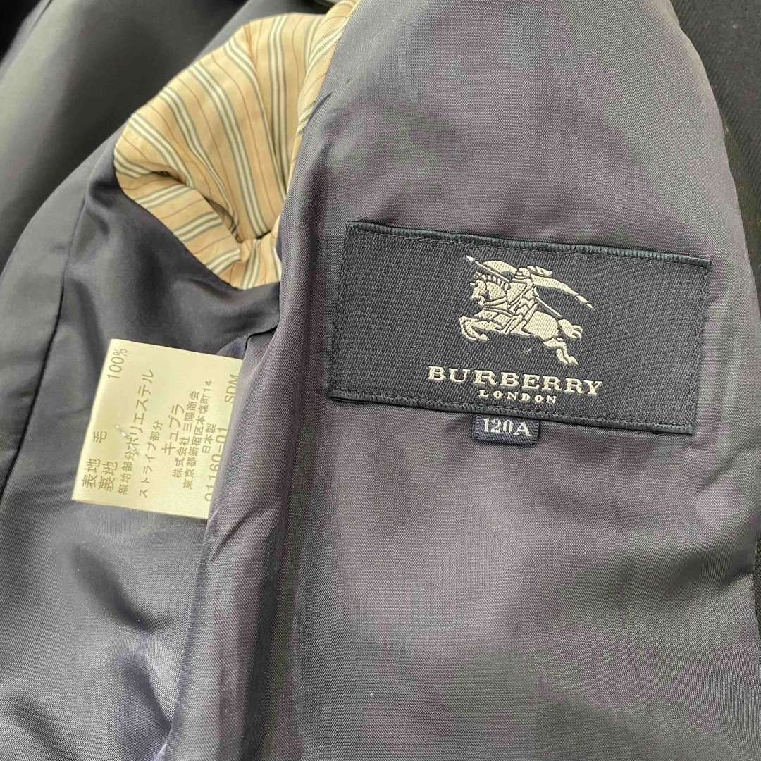 BURBERRY(バーバリー)のBurberry バーバリー スーツ ピンバッジ付き 入学式 6点セット 120 キッズ/ベビー/マタニティのキッズ服男の子用(90cm~)(ドレス/フォーマル)の商品写真