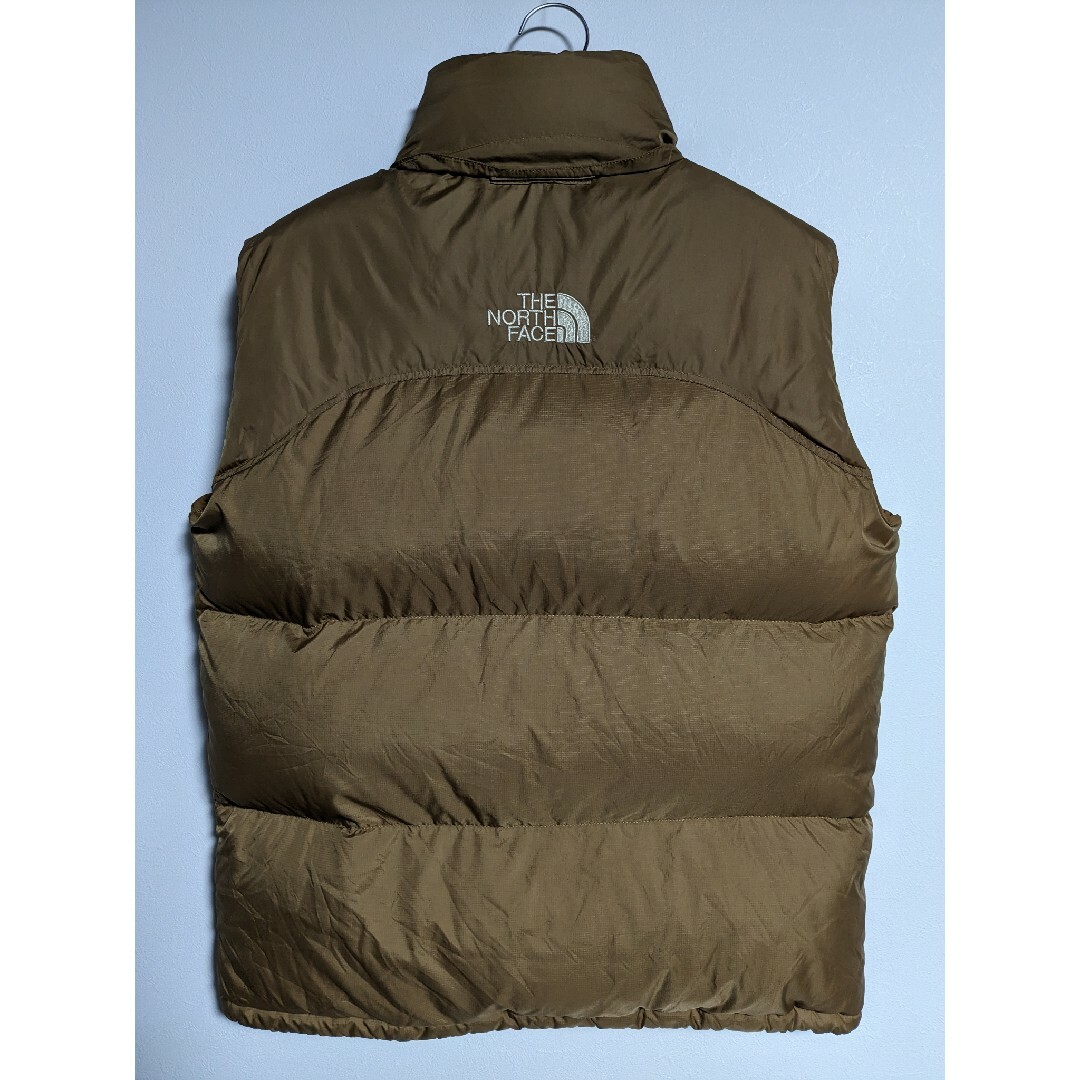 THE NORTH FACE(ザノースフェイス)の■入手困難品 大人気 ノースフェイス ダウンベスト センターロゴ メンズ M メンズのジャケット/アウター(ダウンベスト)の商品写真