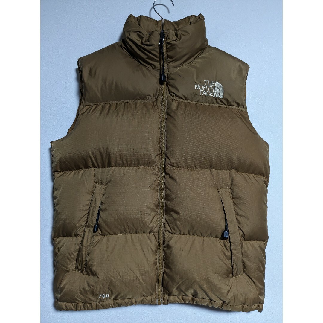 THE NORTH FACE(ザノースフェイス)の■入手困難品 大人気 ノースフェイス ダウンベスト センターロゴ メンズ M メンズのジャケット/アウター(ダウンベスト)の商品写真