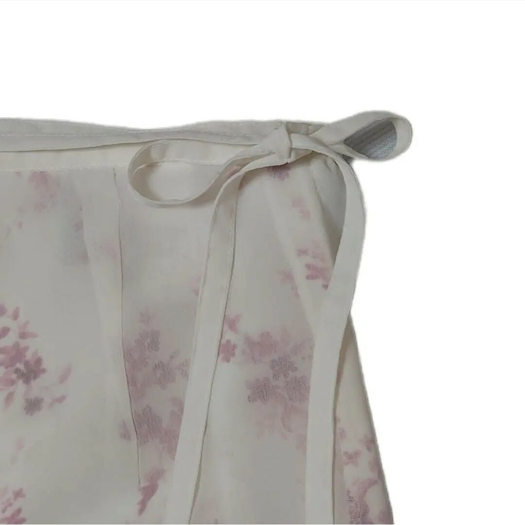ピンク 小花柄 膝丈スカート 台形 シフォン フェミニン レディースのスカート(ひざ丈スカート)の商品写真