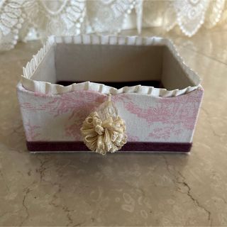 【トワルドジュイ】カルトナージュBOX(小物入れ)