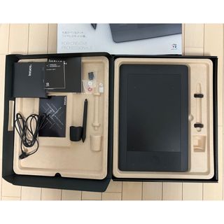 ワコム(Wacom)のWacom intous5 toutch ペンタブレット　ワイヤレス　板タブ(PC周辺機器)