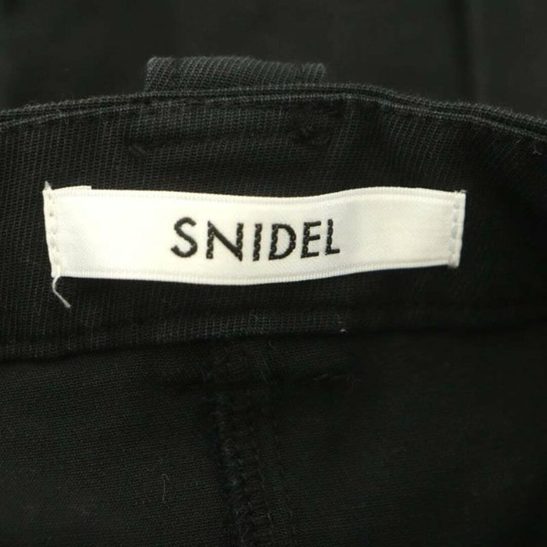 SNIDEL(スナイデル)のスナイデル 23SS バックプリーツミニスカート フレア デニム 0 黒 レディースのスカート(ミニスカート)の商品写真