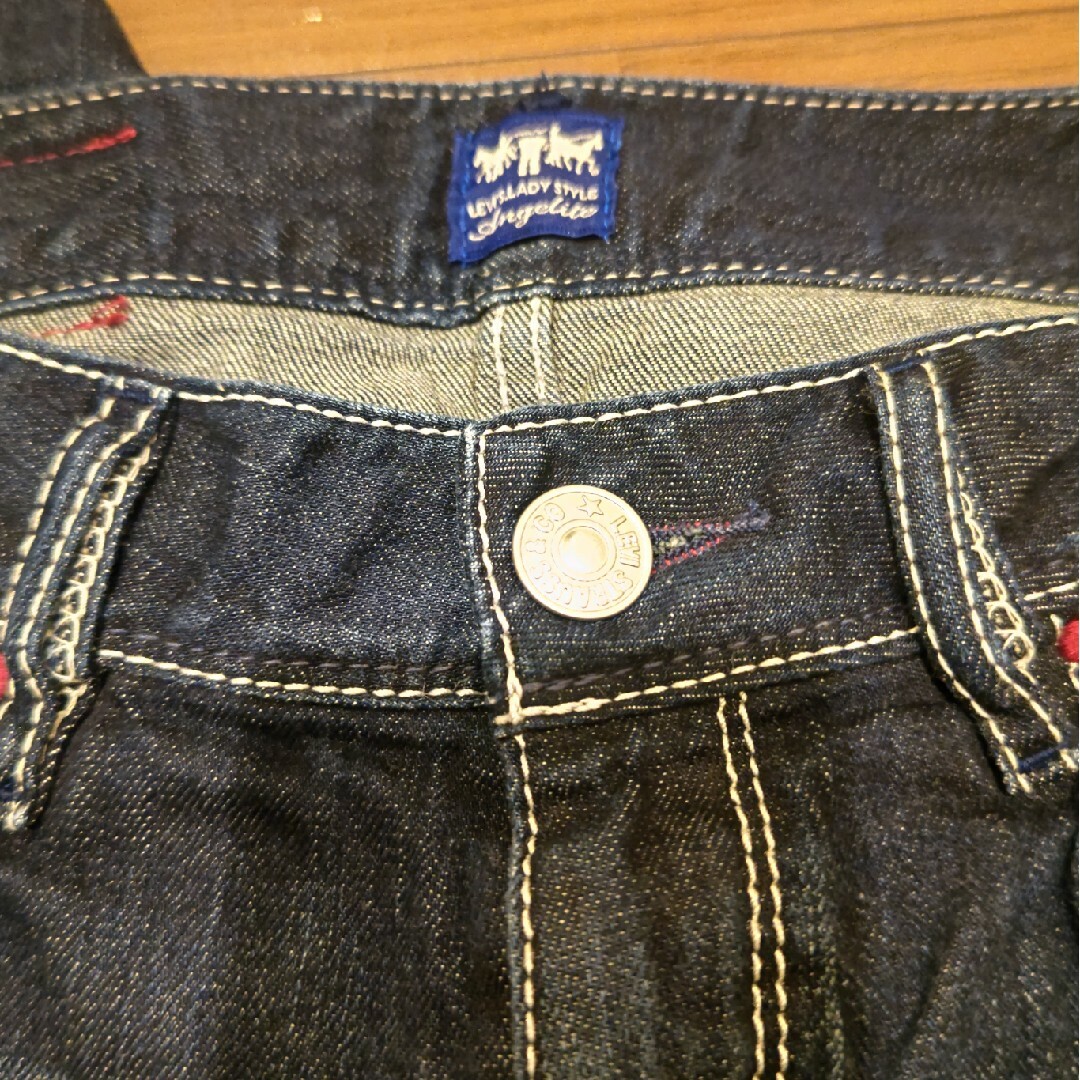 Levi's(リーバイス)のLEVI'S　クロップド丈　デニム レディースのパンツ(デニム/ジーンズ)の商品写真