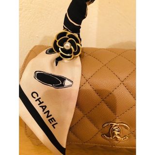 シャネル(CHANEL)の2023 クリスマス限定　ハートチャーム　カメリアチャーム　２点(ラッピング/包装)