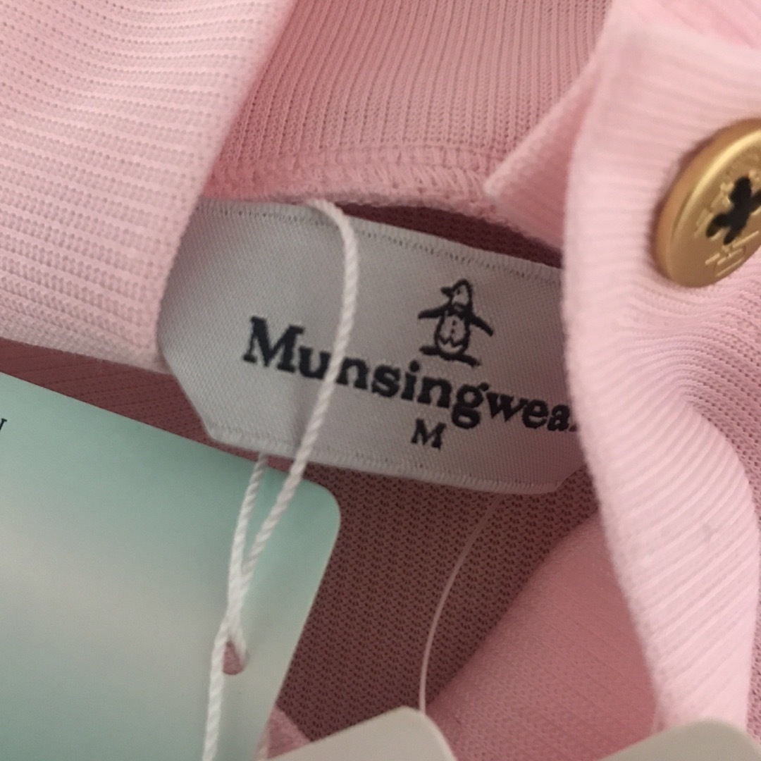 Munsingwear(マンシングウェア)の未使用タグ付き　デサント　Munsingwear レディース　Mサイズ　日本製 スポーツ/アウトドアのゴルフ(ウエア)の商品写真