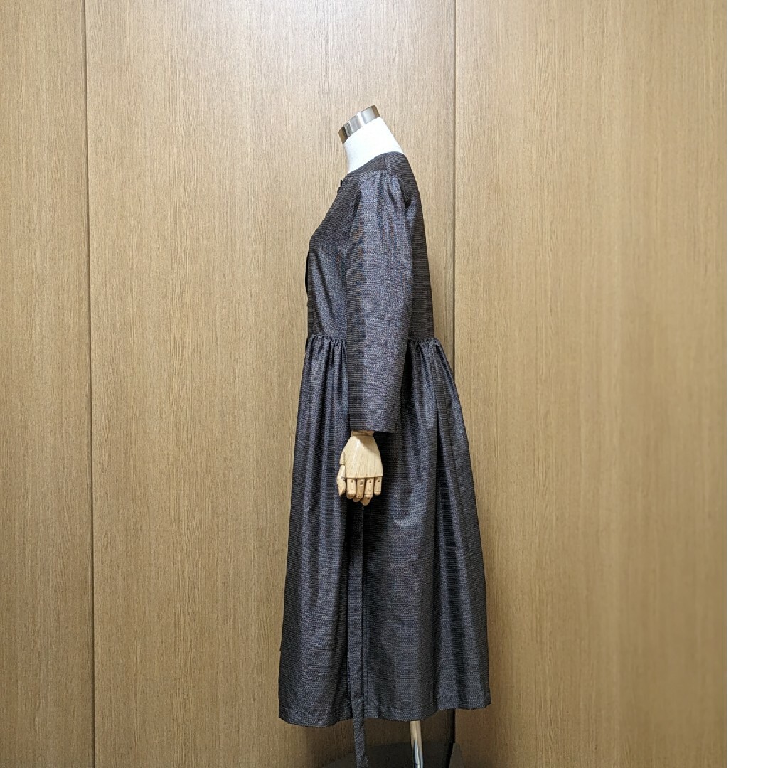 着物リメイク　ワンピース　大島紬　M〜L レディースのワンピース(ひざ丈ワンピース)の商品写真