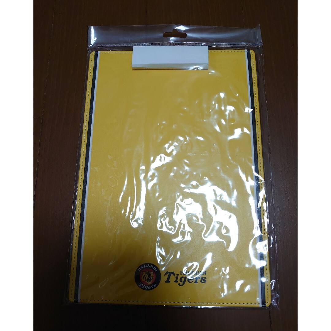阪神タイガース(ハンシンタイガース)の阪神タイガース　クリップボード ハンドメイドの文具/ステーショナリー(その他)の商品写真