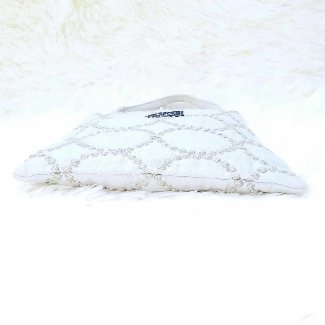 mina perhonen(ミナペルホネン)のミナペルホネン　ハンドバッグ　ブルー　タンバリン　刺繍　ミニバッグ レディースのバッグ(ハンドバッグ)の商品写真