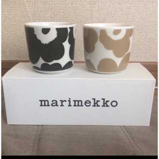 マリメッコ(marimekko)のマリメッコ　ウニッコ　ペアカップセット　ブラック&ベージュ(食器)