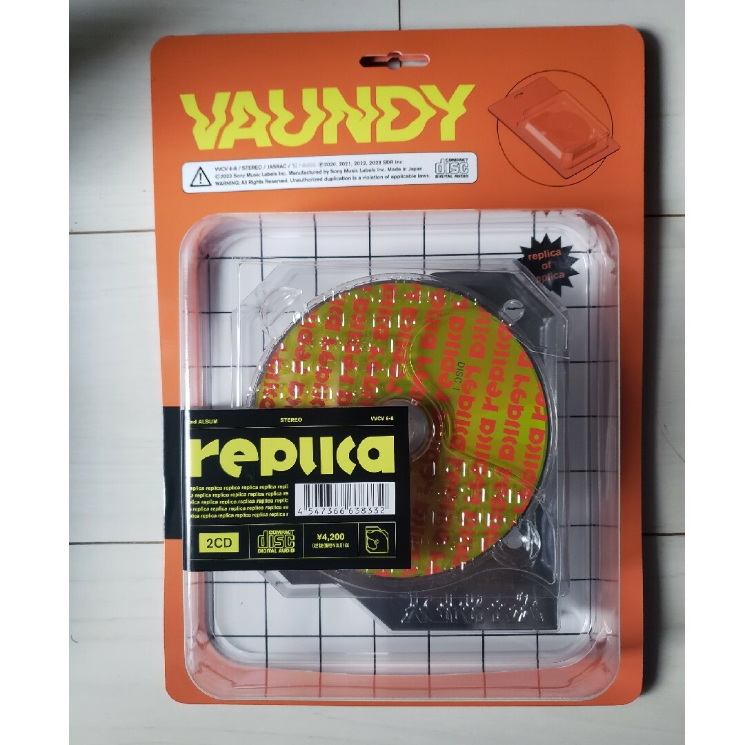 【開封済】Vaundy replica二枚組　完全生産限定版 エンタメ/ホビーのCD(ポップス/ロック(邦楽))の商品写真