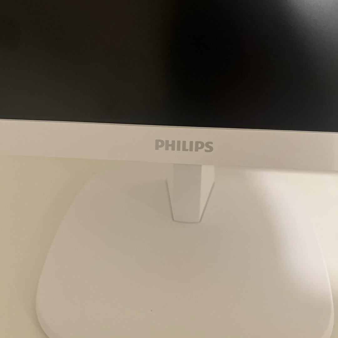 PHILIPS(フィリップス)のPHILIPS 液晶ディスプレイ 243V7QDAW/11 23.8インチ スマホ/家電/カメラのPC/タブレット(ディスプレイ)の商品写真