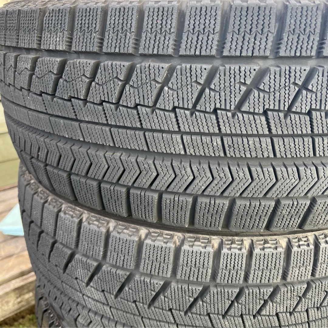 BRIDGESTONE(ブリヂストン)の☆バリ溝スタッドレス☆245/40R20☆最終出品☆4本セット☆アルファード等に 自動車/バイクの自動車(タイヤ)の商品写真