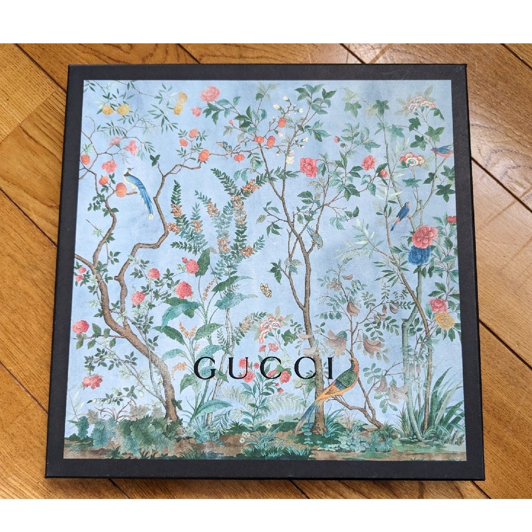 Gucci(グッチ)のGUCCIスカーフ レディースのファッション小物(バンダナ/スカーフ)の商品写真