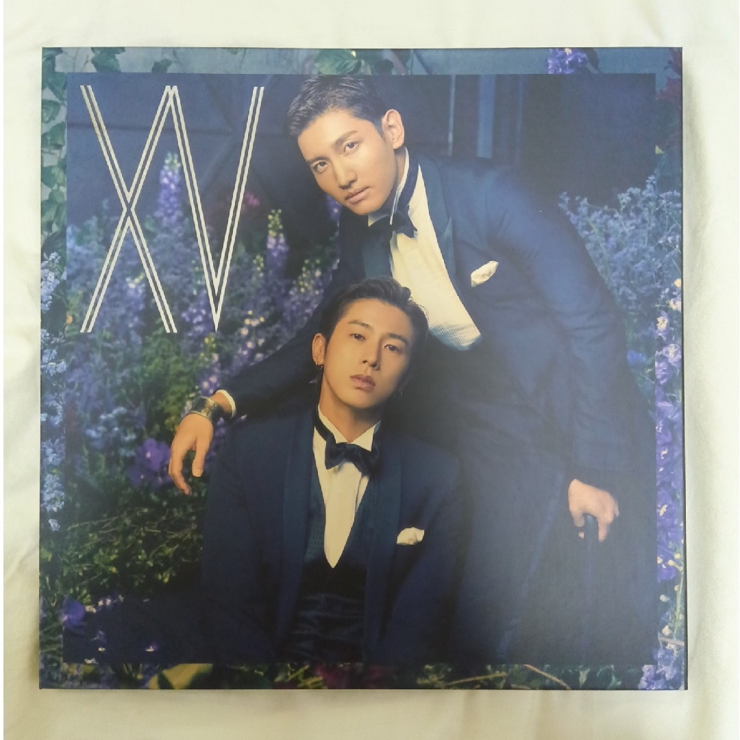 東方神起　XV＜初回生産限定盤／DVD付＞ エンタメ/ホビーのCD(K-POP/アジア)の商品写真