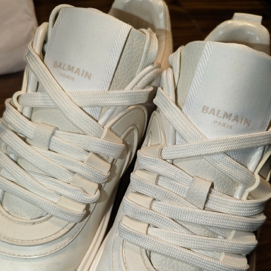 BALMAIN(バルマン)のバルマン スニーカー B-Skate ホワイト サイズ40 メンズの靴/シューズ(スニーカー)の商品写真