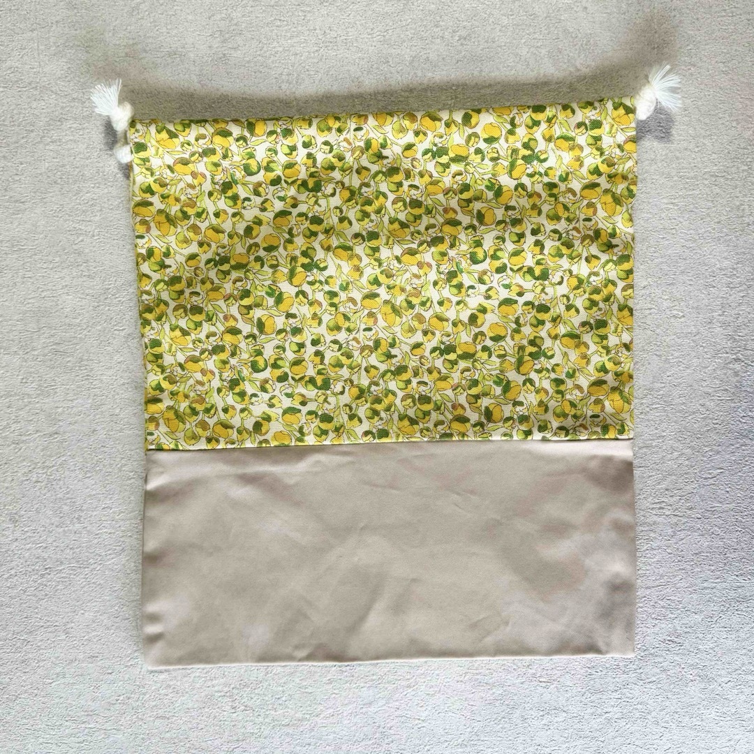 ハンドメイド体操服袋　リバティ　帆布 ハンドメイドのキッズ/ベビー(外出用品)の商品写真