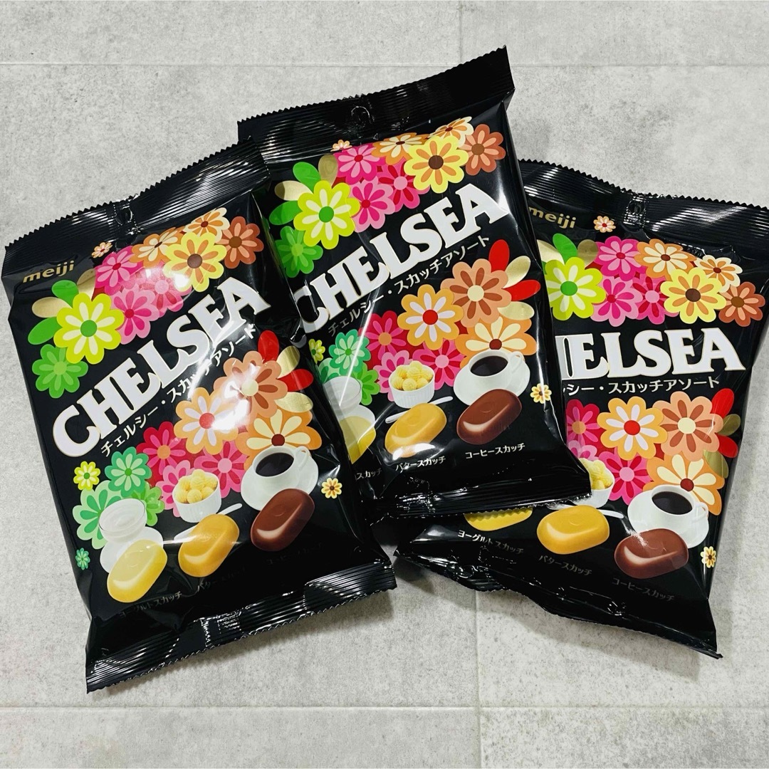 明治(メイジ)の明治チェルシー スカッチアソート　バタースカッチ　ヨーグルトスカッチ 飴 3袋 食品/飲料/酒の食品(菓子/デザート)の商品写真