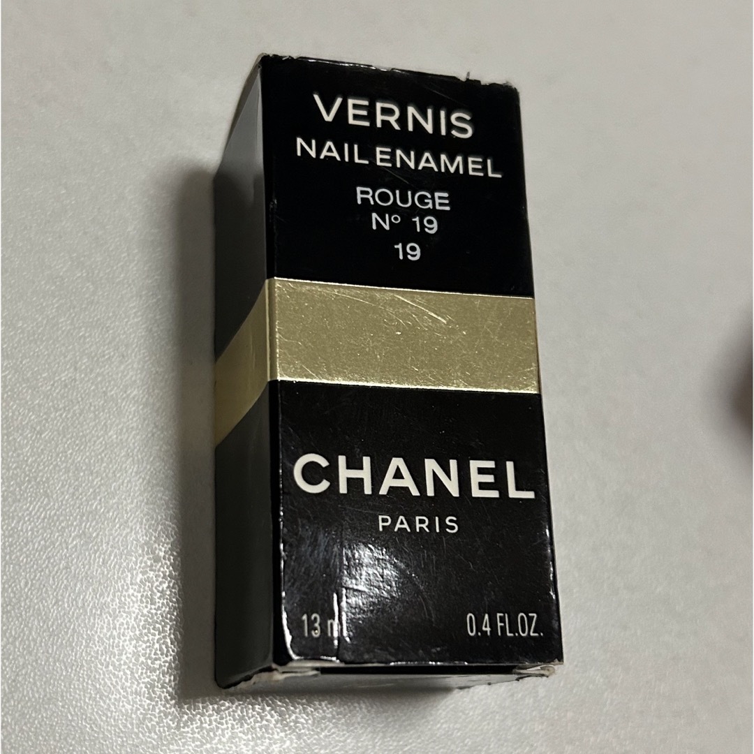 CHANEL(シャネル)のシャネル ヴェルニ CHANEL ネイル 19 ルージュ マニキュア コスメ/美容のネイル(マニキュア)の商品写真