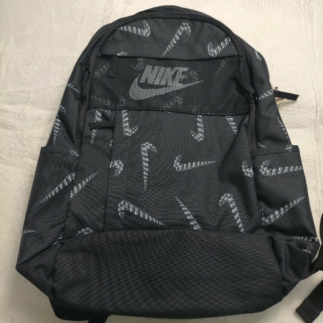 NIKE(ナイキ)のナイキ リュック 21l ブラック エレメンタル バックパック メンズのバッグ(バッグパック/リュック)の商品写真