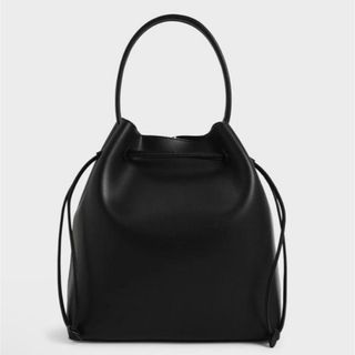 チャールズアンドキース(Charles and Keith)のCHARLES & KEITH ドロウストリング ホーボーバッグ(ショルダーバッグ)