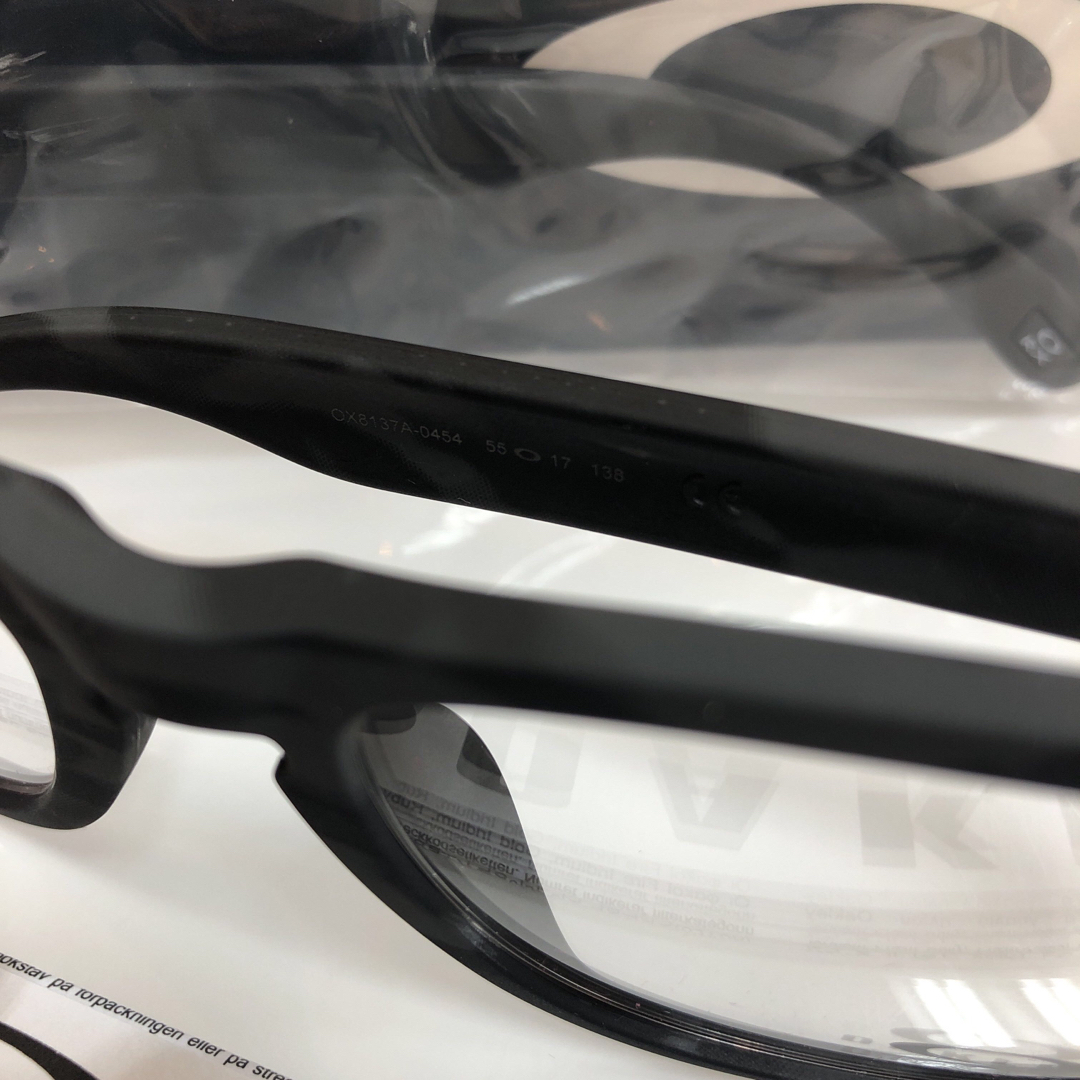 Oakley(オークリー)のゴルフ コンペ景品 OAKLEY フロッグスキン OX8137A-0454 メンズのファッション小物(サングラス/メガネ)の商品写真