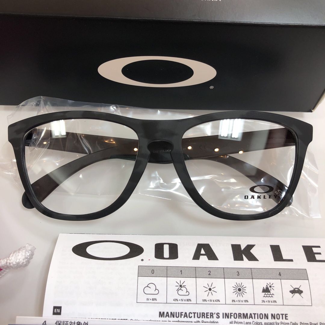 Oakley(オークリー)のゴルフ コンペ景品 OAKLEY フロッグスキン OX8137A-0454 メンズのファッション小物(サングラス/メガネ)の商品写真