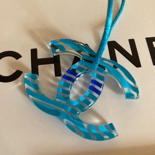 シャネル(CHANEL)のCHANEL/激レアcocoマーククリアブルーチャーム【ノベルティ】(チャーム)