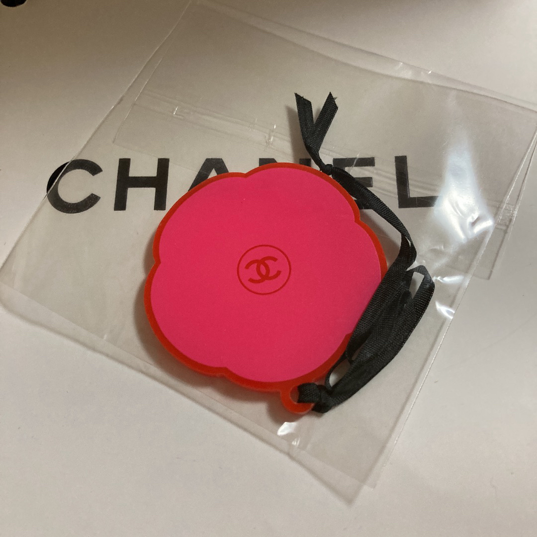 CHANEL(シャネル)のCHANEL/ココマーク✨ピンクフラワー✨チャームストラップ レディースのアクセサリー(チャーム)の商品写真