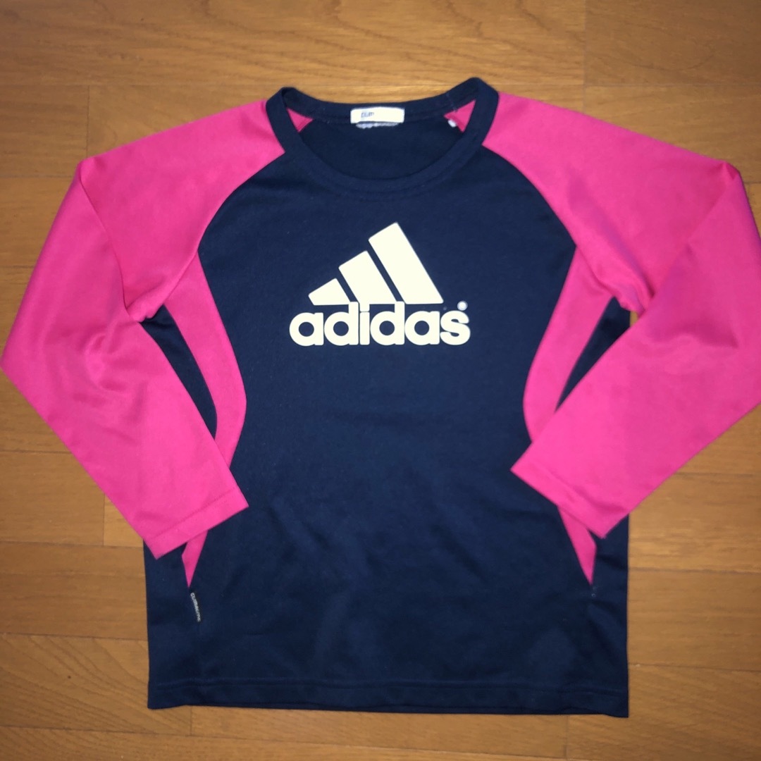 adidas(アディダス)のアディダス　ロンtシャツ キッズ/ベビー/マタニティのキッズ服男の子用(90cm~)(ジャケット/上着)の商品写真